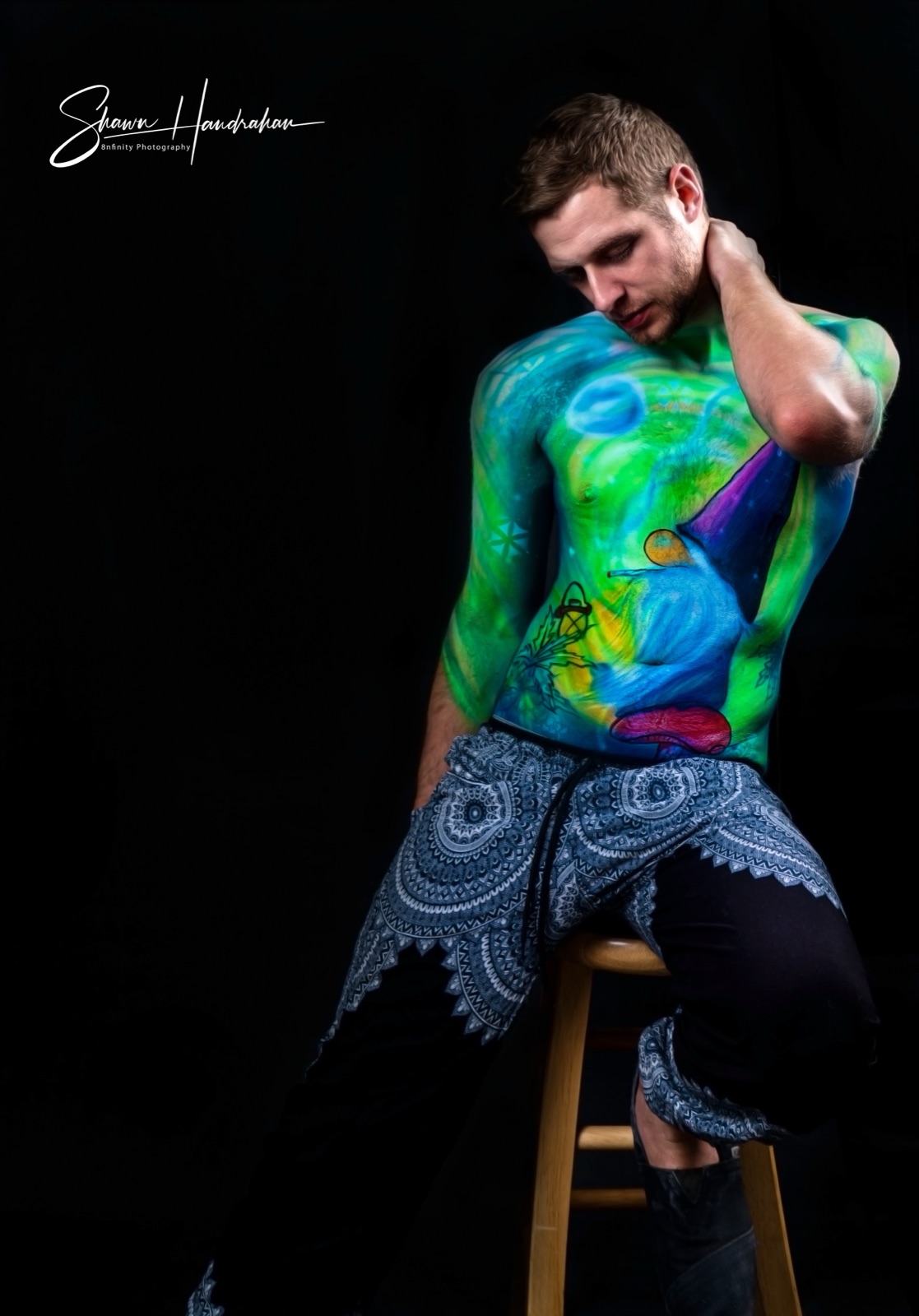 Wanderer — UV body art by Tina Cozart